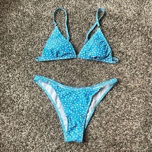 New without tags unbranded bikini. Never worn but no liner. Size M
